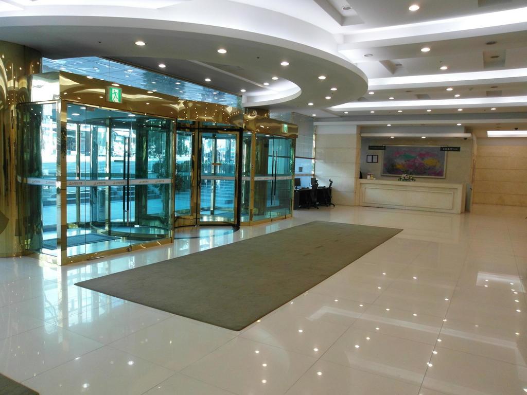 New Hilltop Hotel Сеул Екстер'єр фото