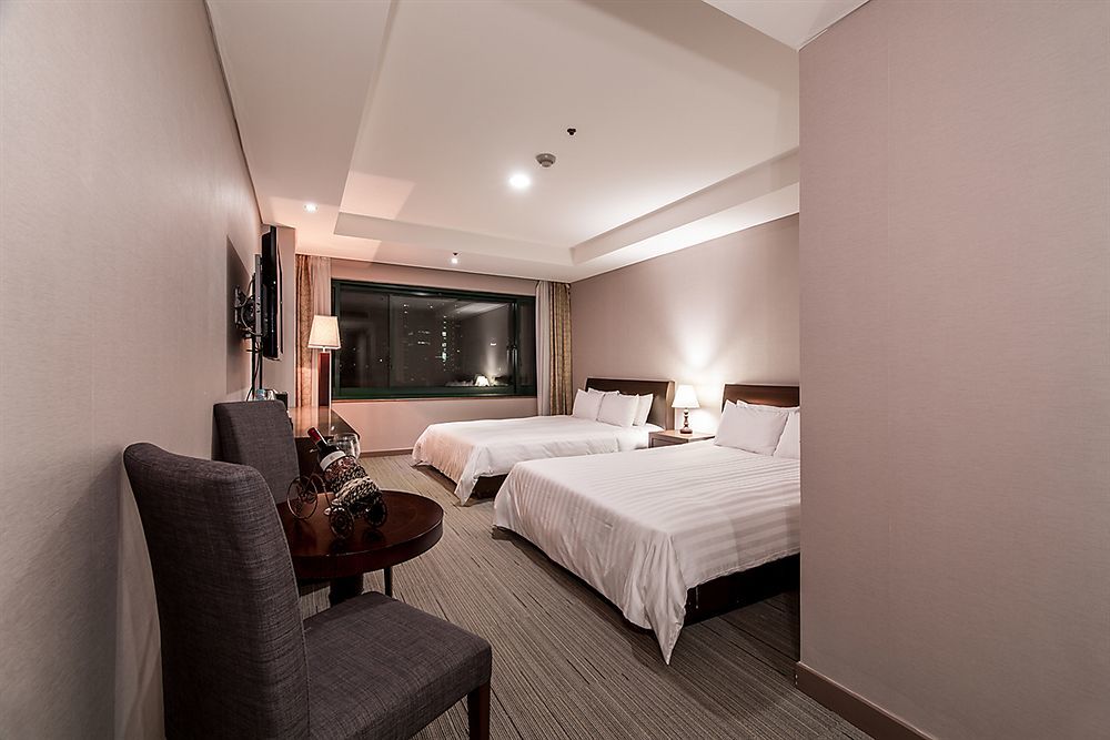 New Hilltop Hotel Сеул Екстер'єр фото