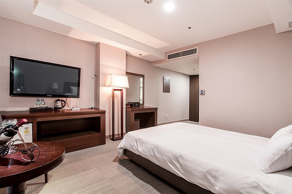New Hilltop Hotel Сеул Екстер'єр фото