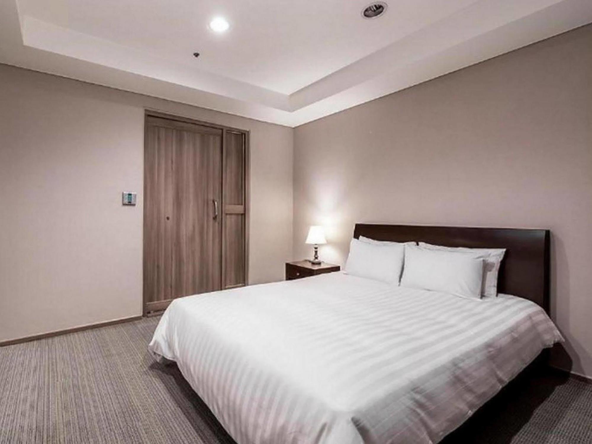 New Hilltop Hotel Сеул Екстер'єр фото