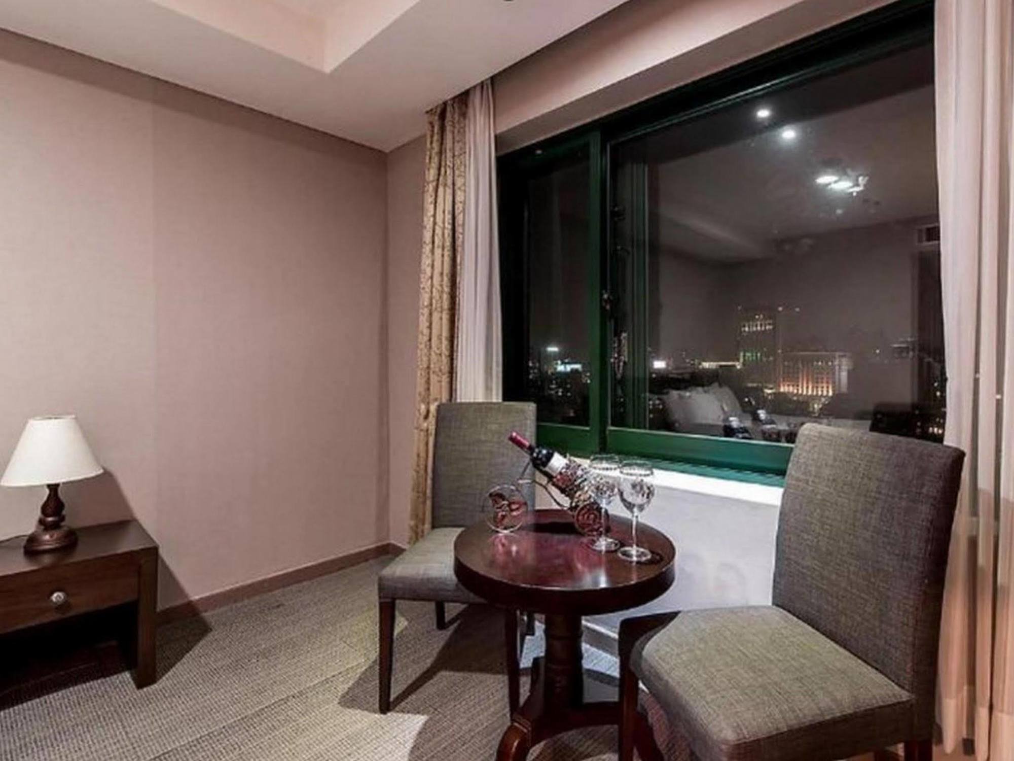 New Hilltop Hotel Сеул Екстер'єр фото