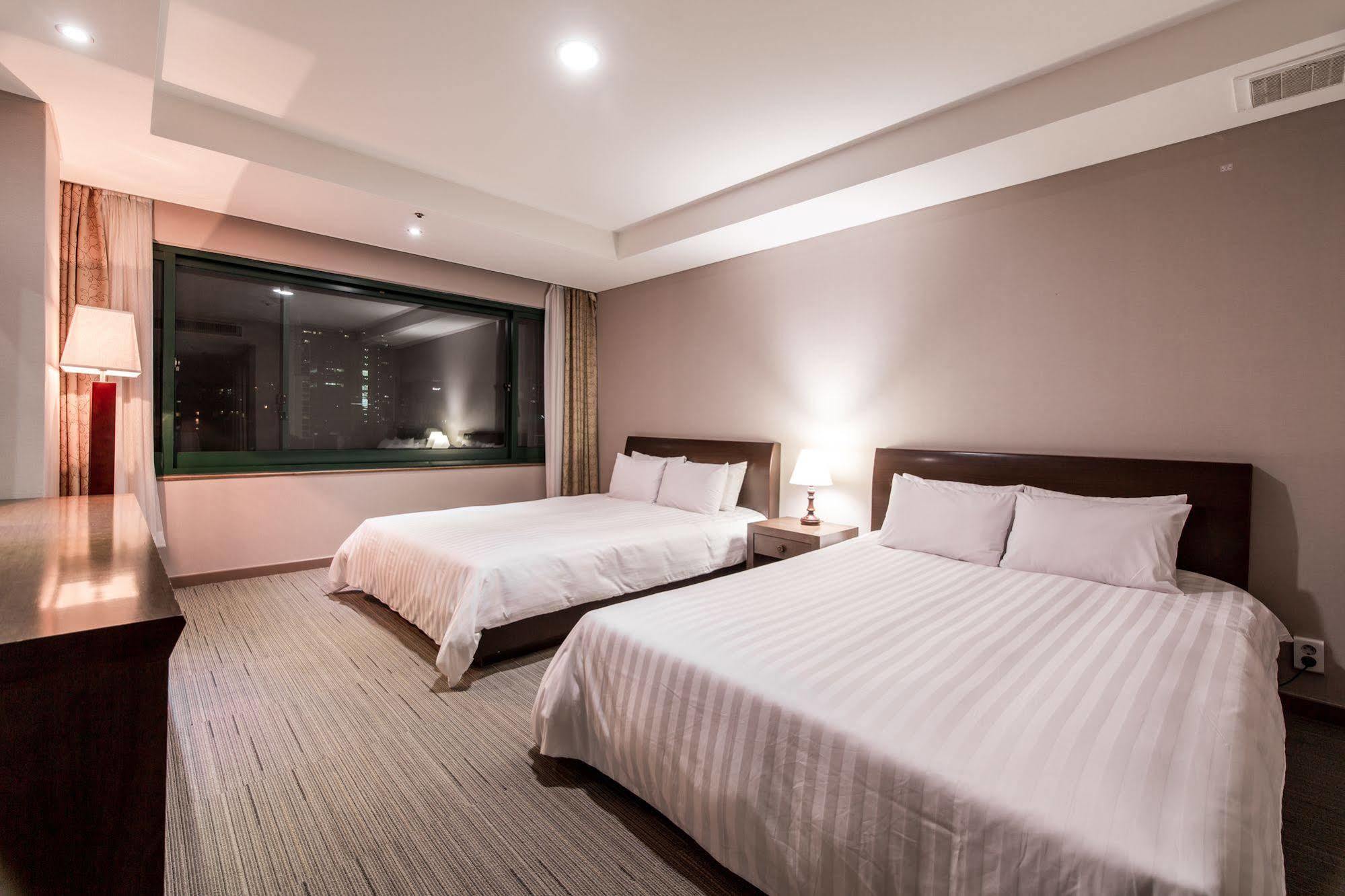 New Hilltop Hotel Сеул Екстер'єр фото