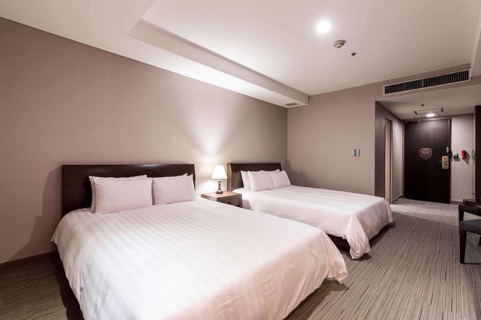 New Hilltop Hotel Сеул Екстер'єр фото